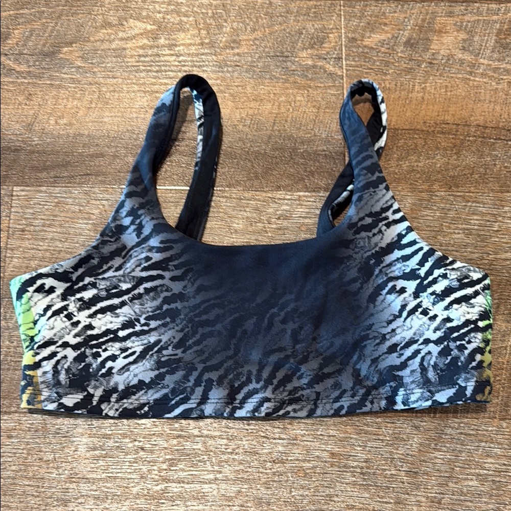 AloYoga Vapor Zebra Bra - Black size small